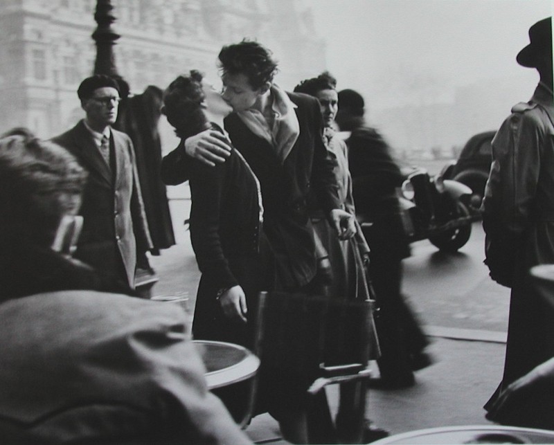 Le baiser de l'Hôtel de Ville par Robert Doisneau