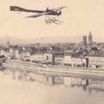 CPA - Mâcon (Saône-et-Loire) - Fêtes d'Aviation des 16, 17 et 18 août 1912 - LACROUZE sur monoplan Deperdussin - extrait